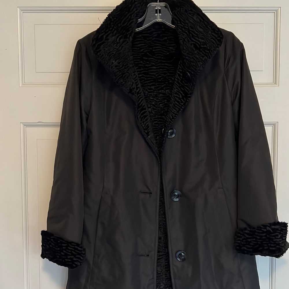 Ellen Tracy reversible black rain coat/dress coat. women’s XS